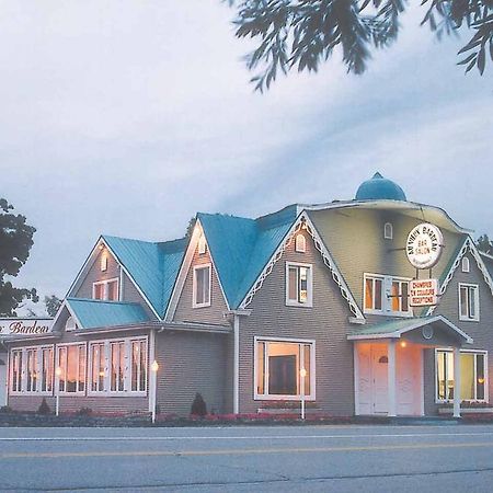 Hotel Au Vieux Bardeau Deschambault Exterior photo